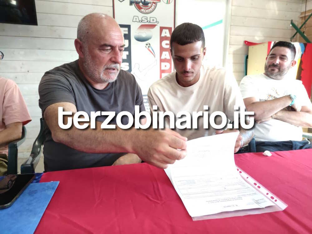simone amato firma futsal civitaecchia