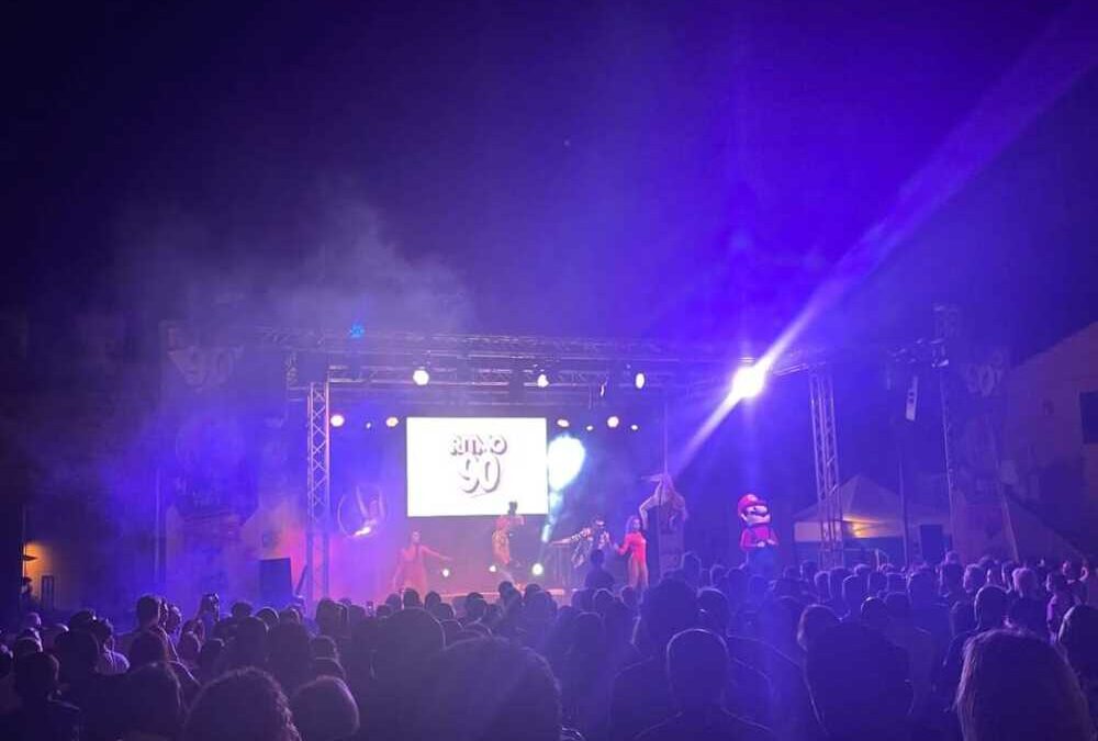 Ritmo ‘90” fa ballare tutta Cerveteri, ancora numeri record per la Sagra: stasera arriva Andrea Perroni