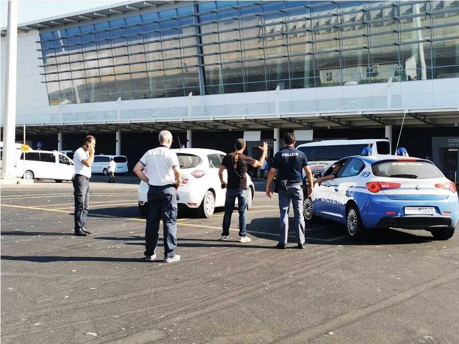 Taxi ed ncc al porto di Civitavecchia sotto la lente di Polizia di Frontiera e Capitaneria