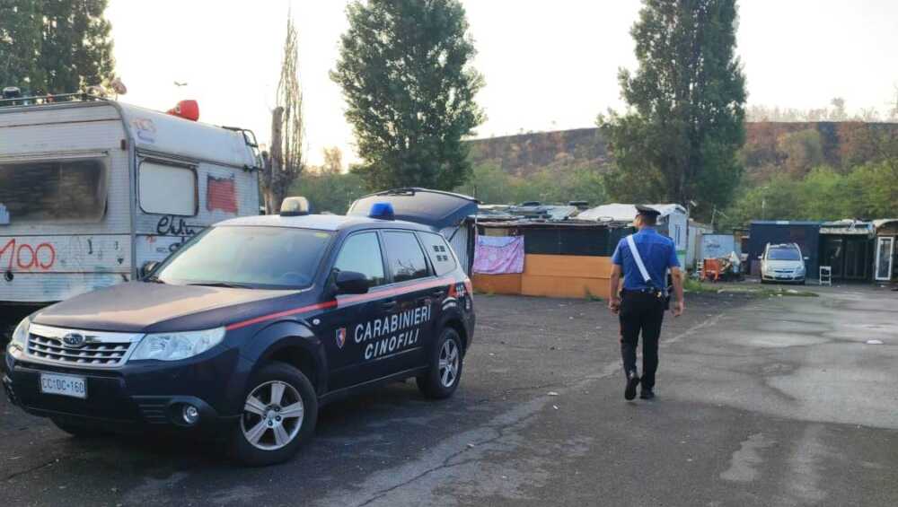 campo rom via candoni carabinieri cinofili