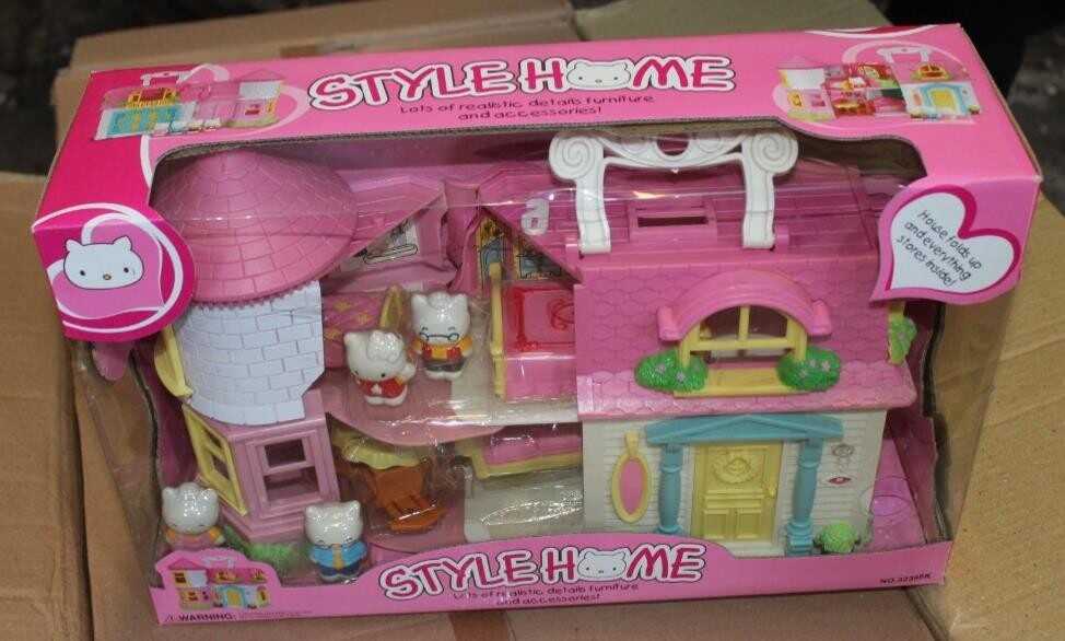 Hello Kitty “distrutta” dalle Dogane di Civitavecchia: 2400 giocattoli contraffatti