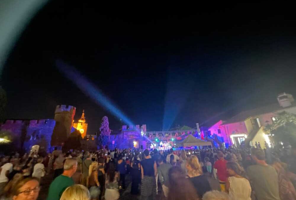 I “ReQueen” infiammano Cerveteri, boom di presenze per l’esordio della Sagra dell’Uva e del Vino dei Colli Ceriti