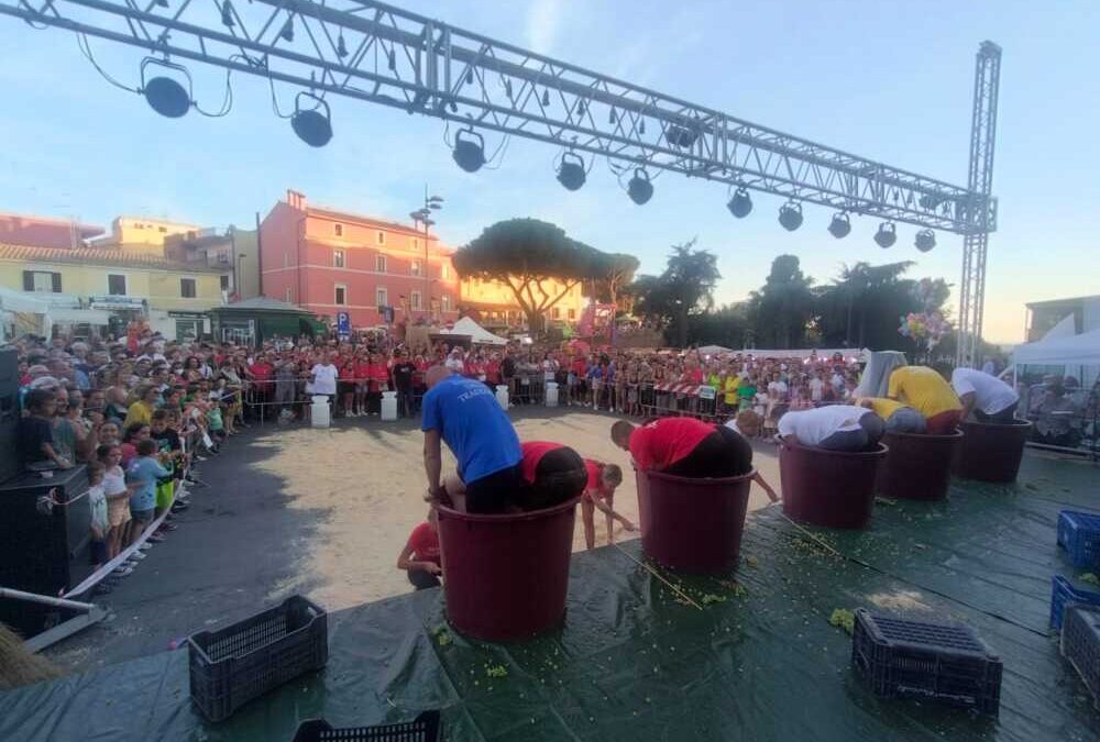 Gran finale per la Sagra dell’Uva e del Vino dei Colli Ceriti: oggi i carri allegorici, Antonio Giuliani e i fuochi d’artificio