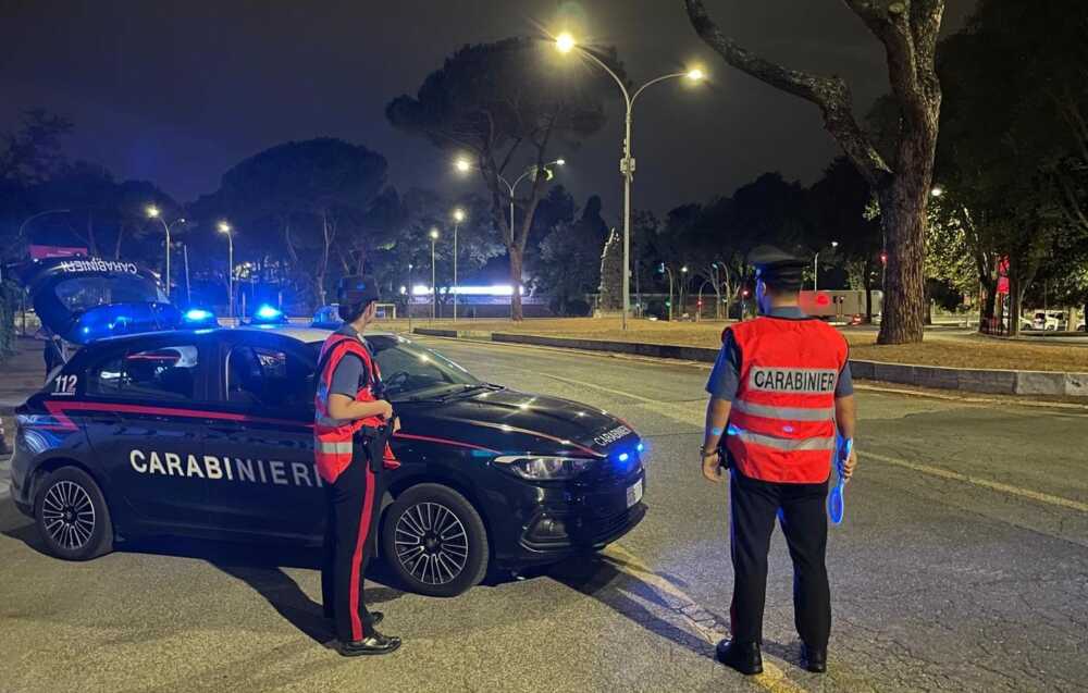 EUR - I Carabinieri in Piazza Navigatori