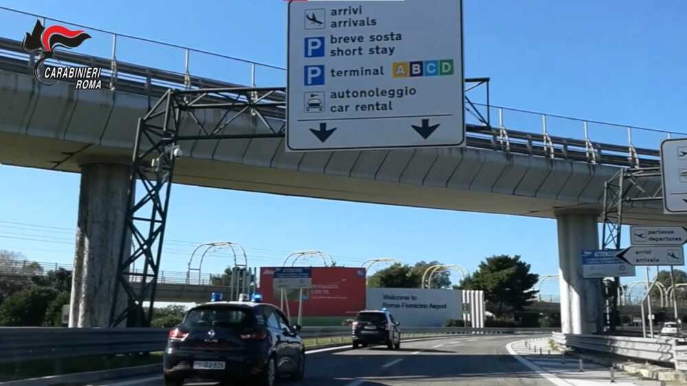 carabinieri aeroporto fiumicino