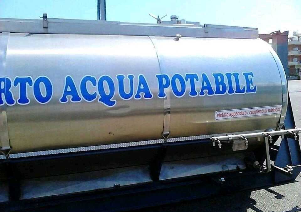 cisterna acqua potabile autobotte