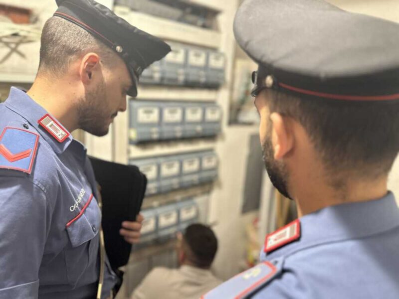 furto gas corrente contatori Carabinieri a Ponte di Nona (3)