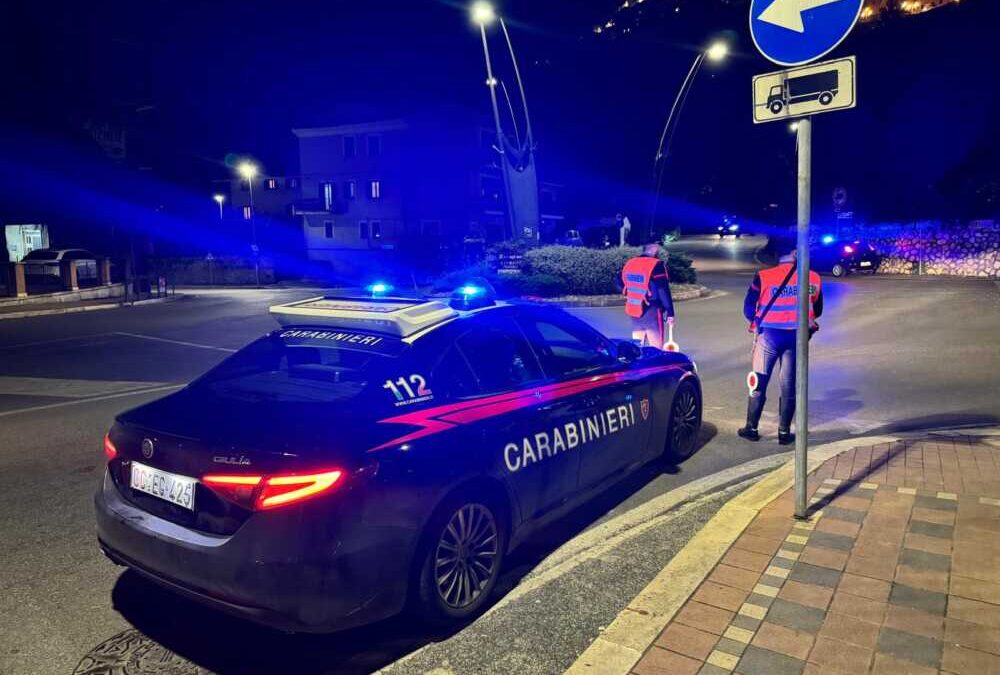 Lite in un bar di Tarquinia, spunta un coltello