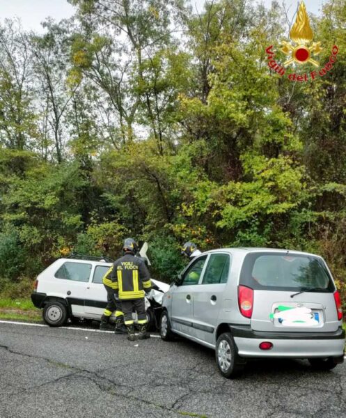 incidente braccianese claudia vvf vigili fuoco pompieri auto frontale