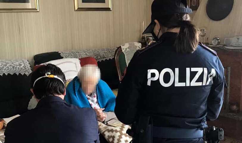 Truffa dello specchietto a un anziano di Spinaceto mentre è ai domiciliari: arrestato dalla Polizia