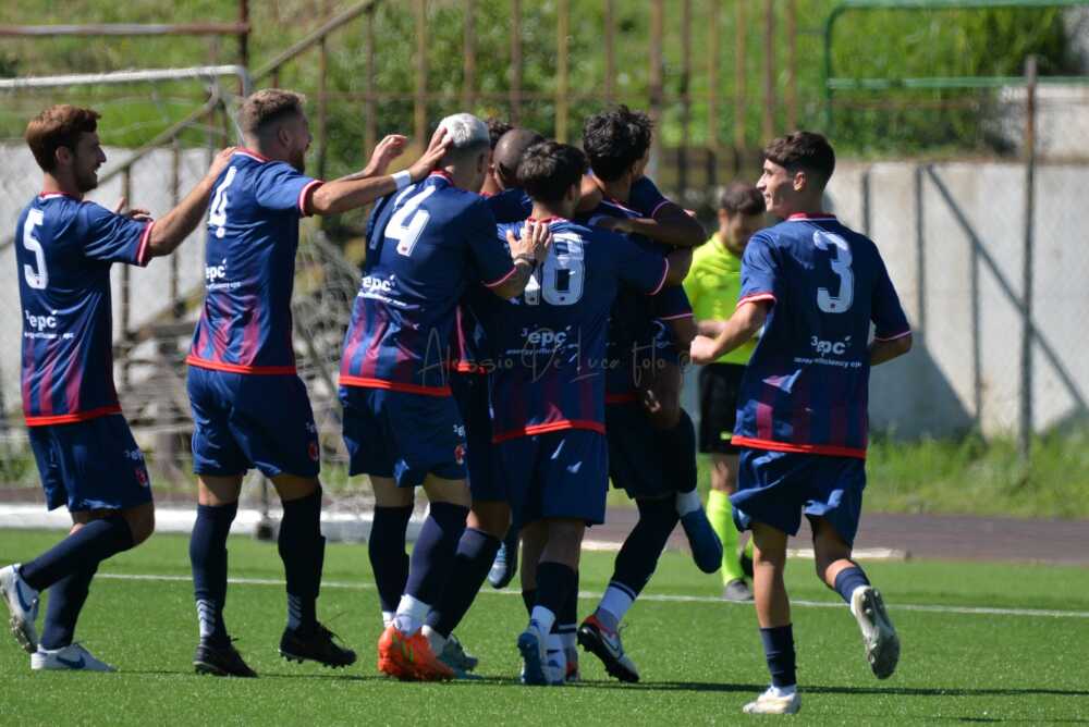 santa marinella calcio esultanza