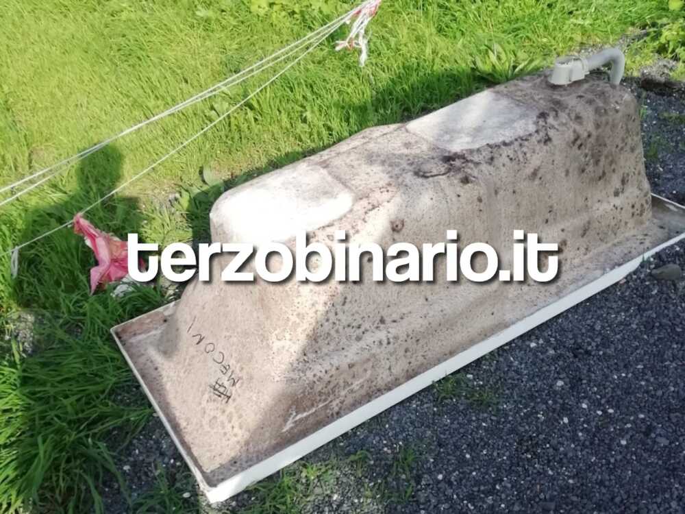 vasca bagno abbandonata olmetto 1 vasca bagno abbandonata olmetto 1