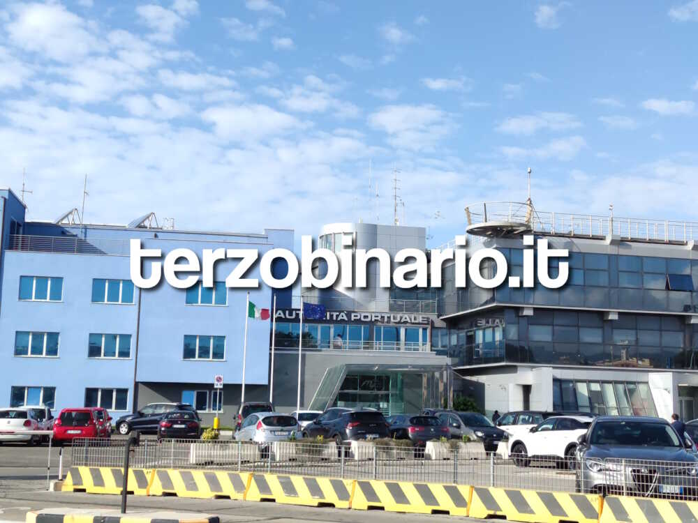 adsp autorità portuale molo vespucci (11) adsp autorità portuale molo vespucci (11)