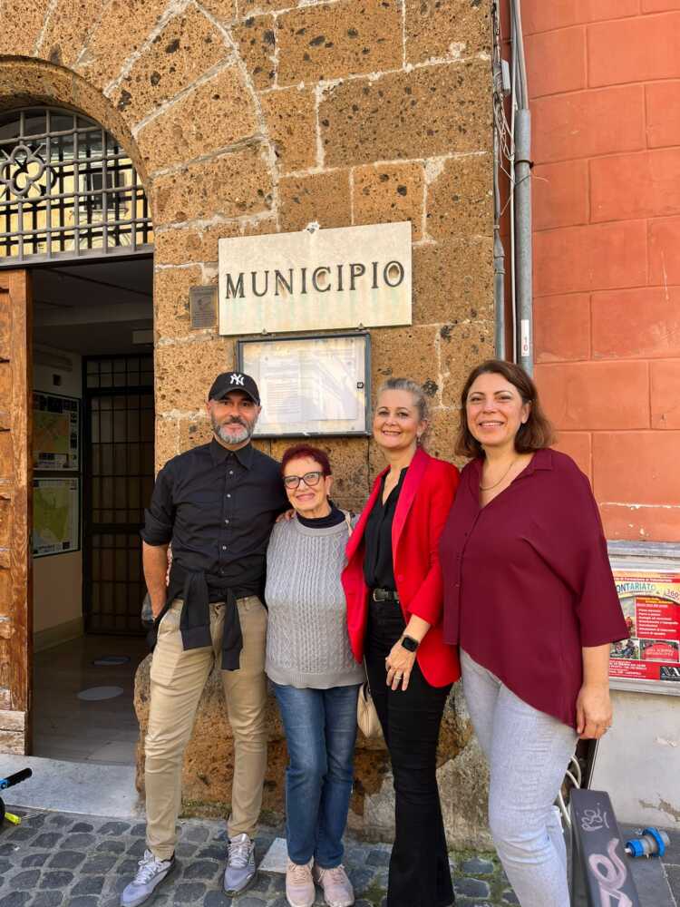 foto patto di collaborazione foto patto di collaborazione