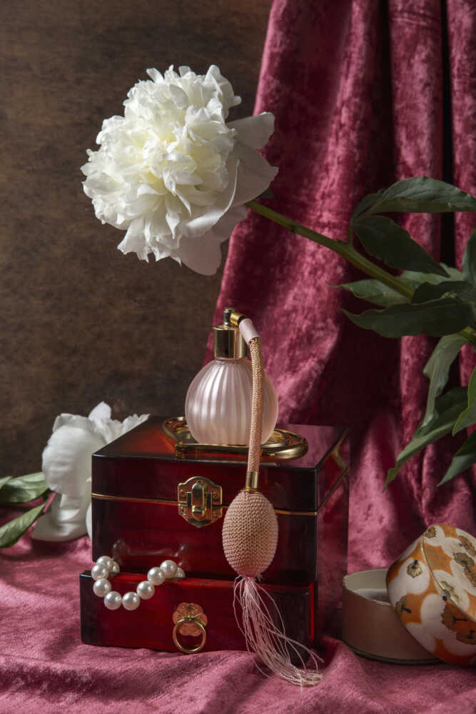 view-music-box-with-bohemian-decor