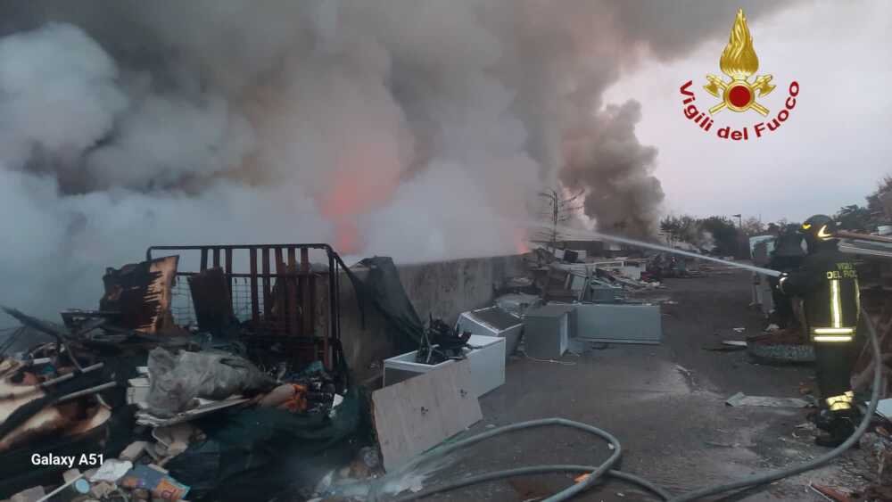 vvf vigili fuoco pompieri incendio tor cervara 3