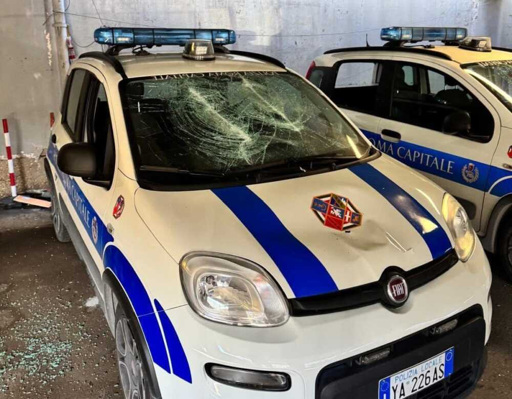 Piccone auto municipale roma capitale 3