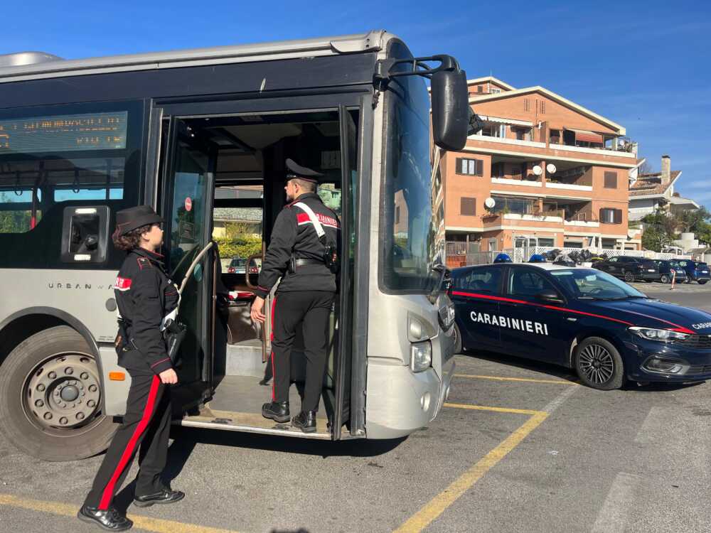 carabinieri bus carabinieri bus