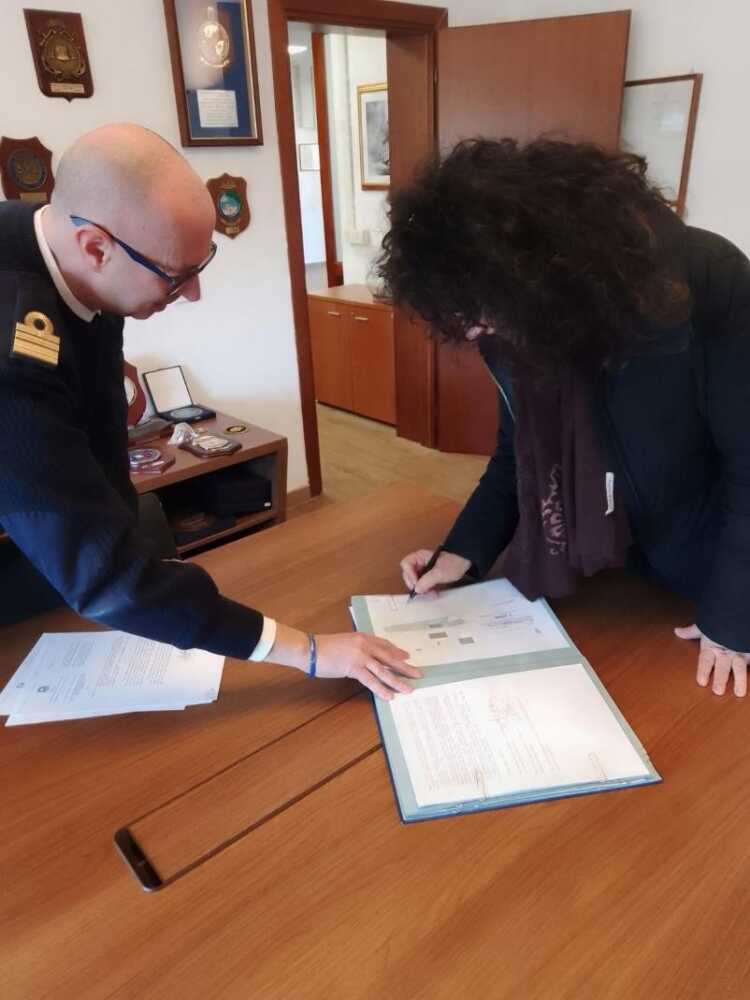 Compartimento Marittimo della locale Guardia Costiera e l’Autorità di Sistema Portuale del Mar Tirreno Centro Settentrionale, il verbale di consegna dogane civitavecchia