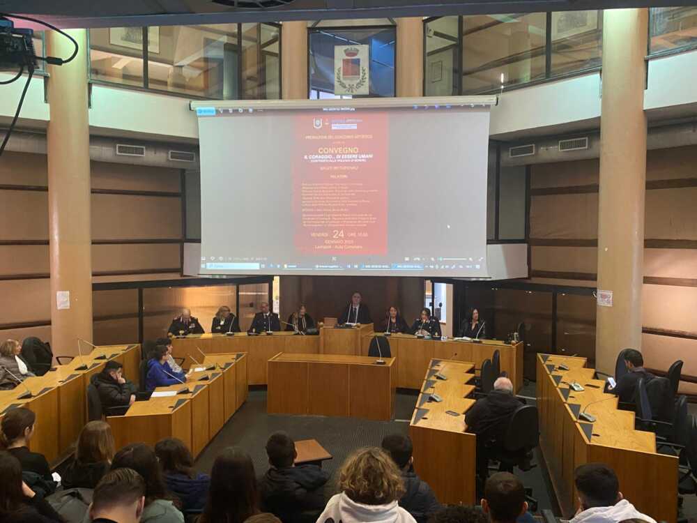 “Il coraggio… di essere umani”, convegno contro la violenza di genere della Ladispoli 1