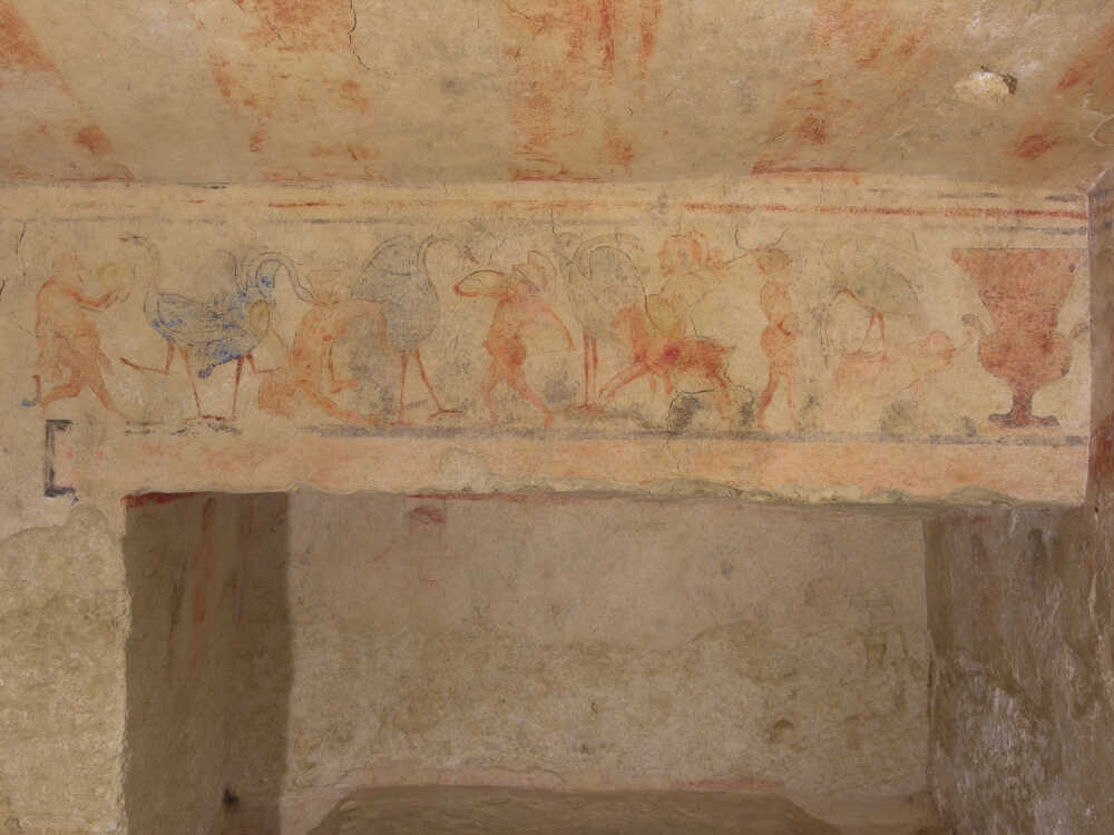 Particolare della lotta tra i Pigmei e le Gru tomba pigmei tarquinia Particolare della lotta tra i Pigmei e le Gru tomba pigmei tarquinia