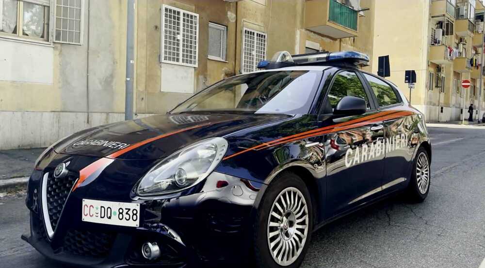 carabinieri pattuglia carabinieri pattuglia