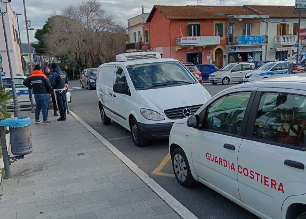 trasporto pesce ittico guardia costiera municipale santa marinella (2)