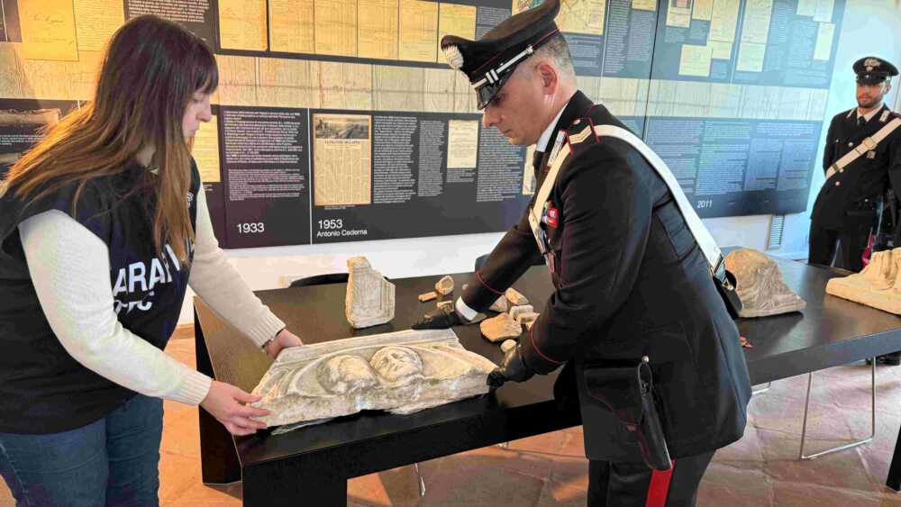 EUR+TPC - Consegna dei reperti archeologici recuperati dai Carabinieri (3)