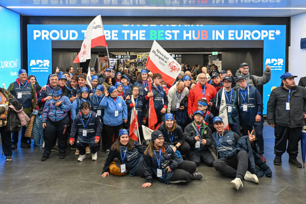 La Fiamma della Speranza, simbolo degli “Special Olympics World Winter Games” arrivata a Fiumicino