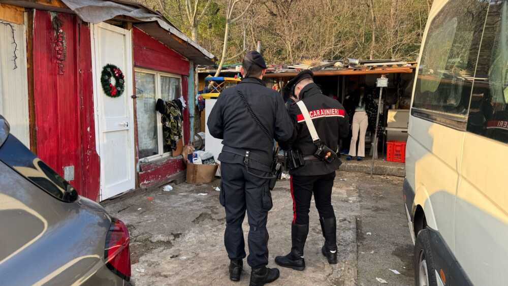 carabinieri campo nomadi candoni 2