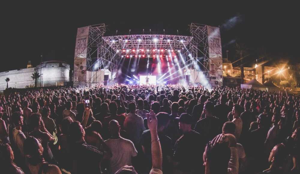 civitavecchia summer fest piazza vita marina palco