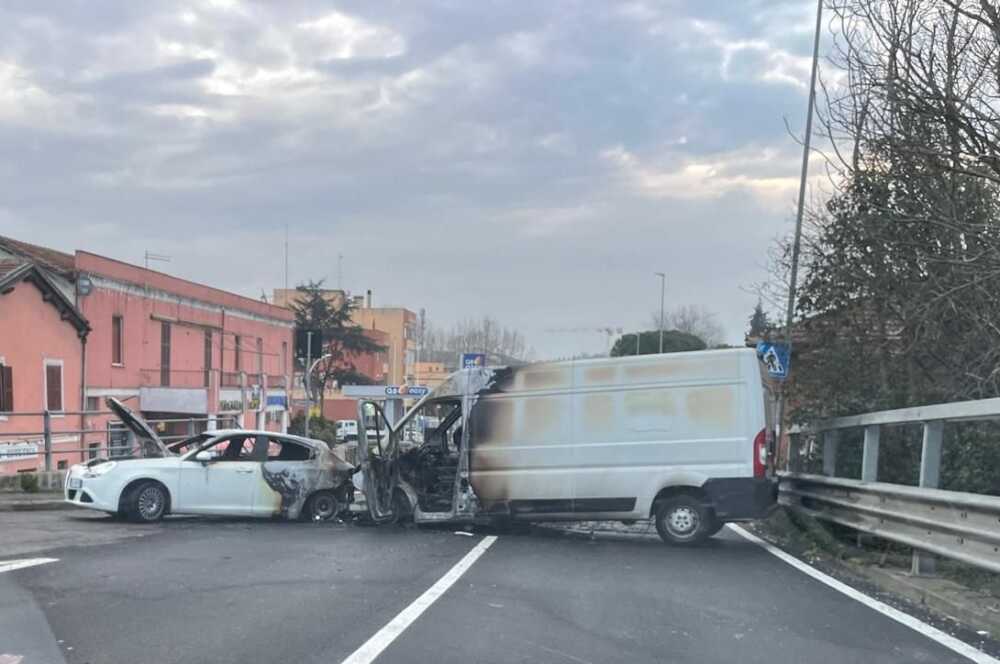furgone strada bloccata ponte galeria