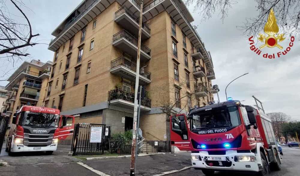 incendio palazzina gianicolense vvf vigili fuoco pompieri 2