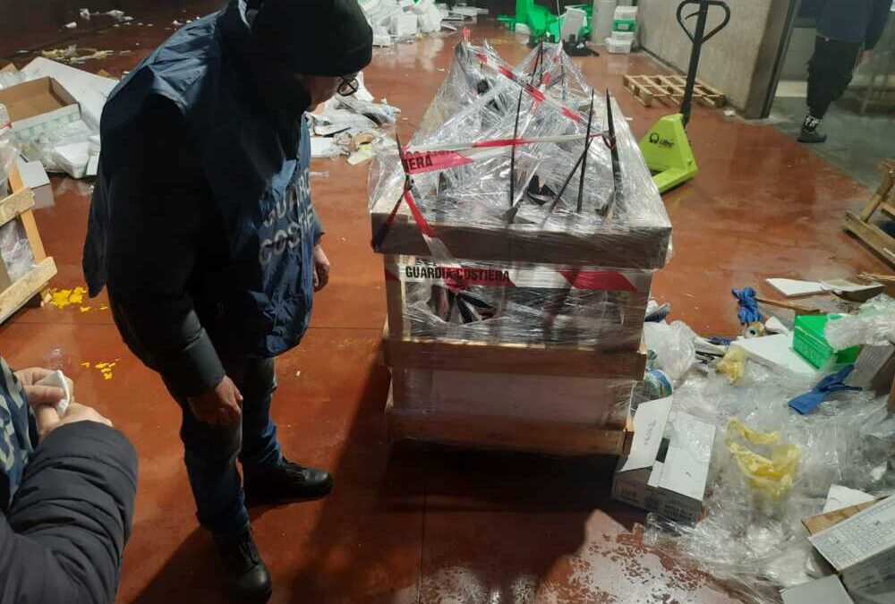 Blitz al Car di Guidonia, la Capitaneria di Porto sequestra 31 pesci spada non tracciati