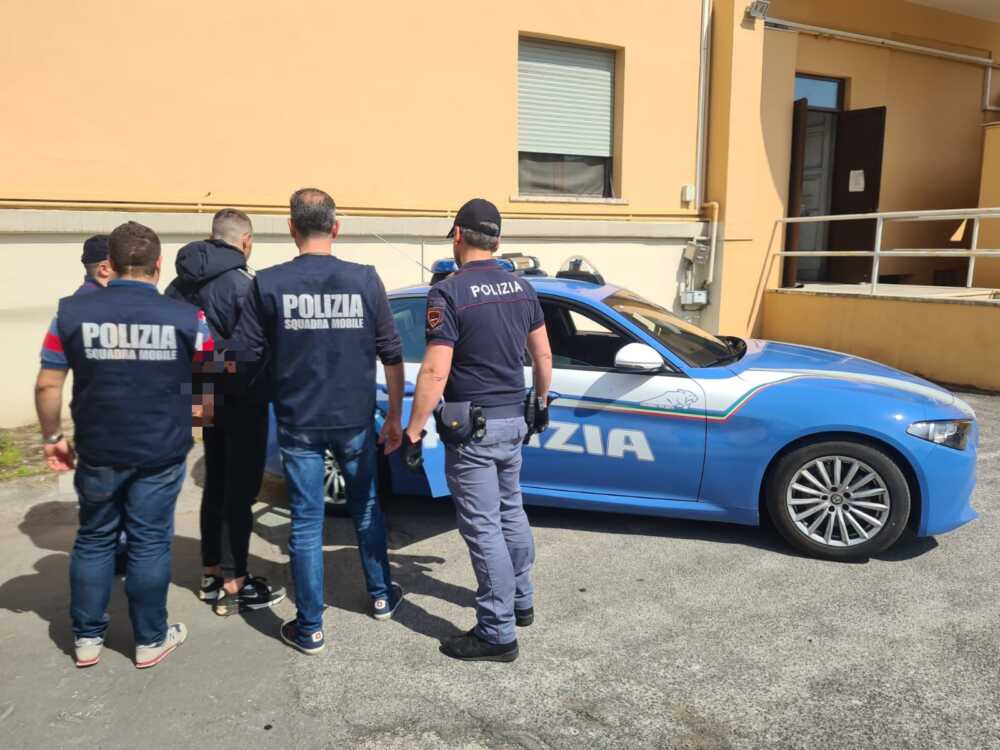 polizia arresto mobile polizia arresto mobile