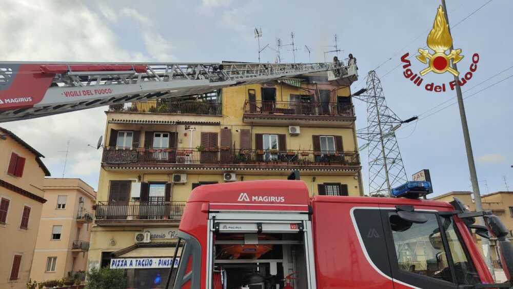 vvf vigili fuoco pompieri autoscala flaminia incendio