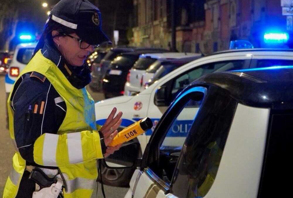 Contromano sulla Pontina, bloccata una 27 ubriaca da Roma Capitale