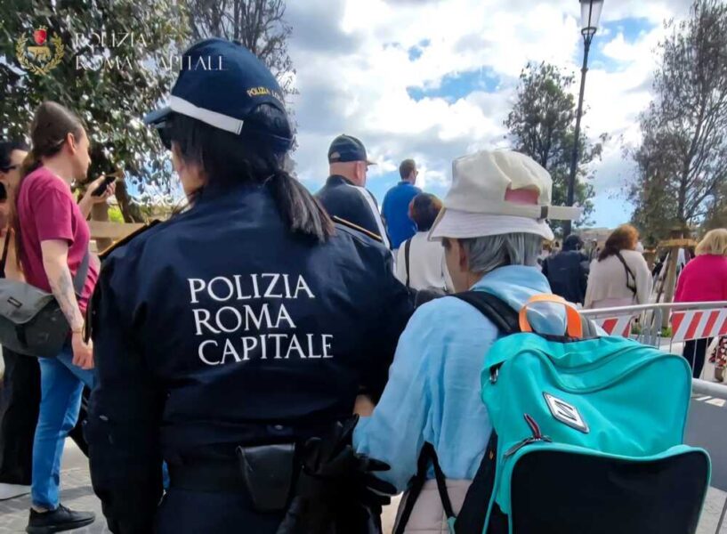 PAPA ESEQUIE municipale roma capitale turisti san pietro controlli (1)