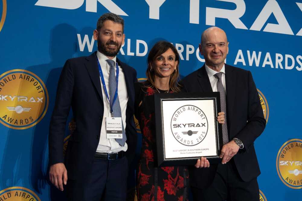 cinque stelle Skytrax – ADR fiumicino – Calà-Blasi-Bassato cinque stelle Skytrax - ADR fiumicino - Calà-Blasi-Bassato