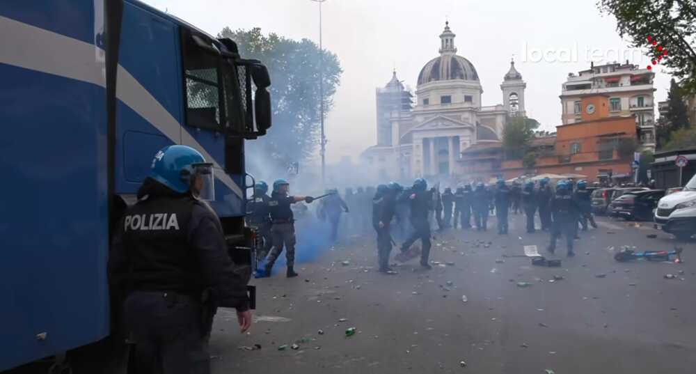 scontri derby polizia ponte milvio local team scontri derby polizia ponte milvio local team