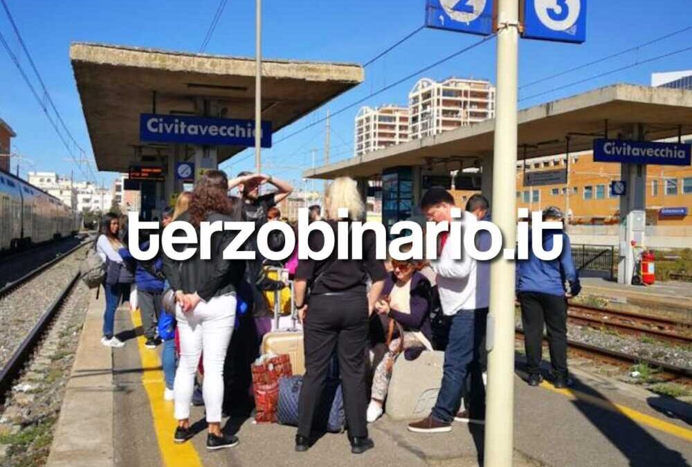 Fl5: imprevisti, sovraffollamento e ritardi esasperano i pendolari