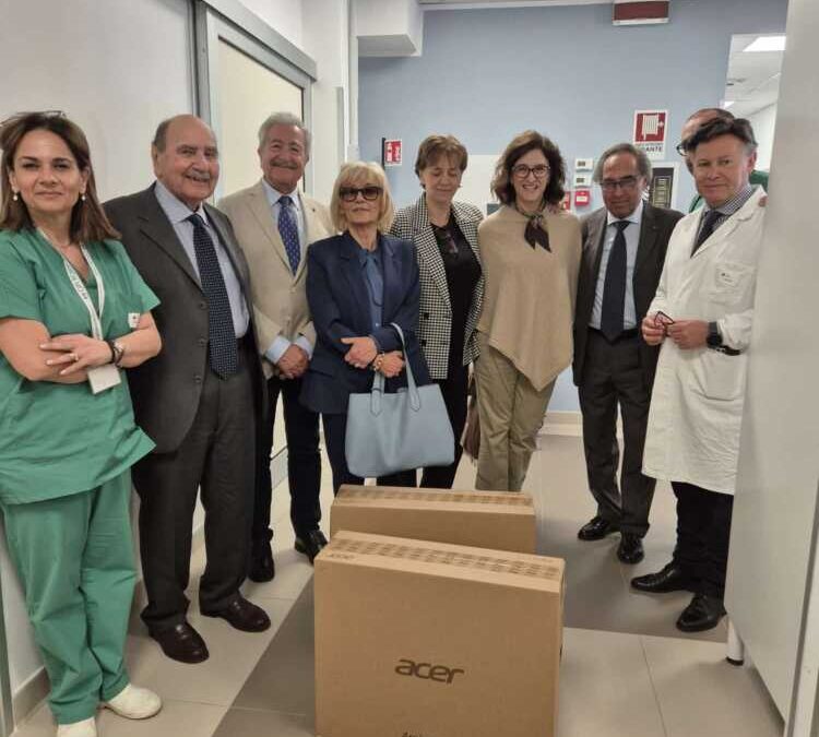 Fondazione Cariciv dona due computer e un televisore all’ospedale San Paolo