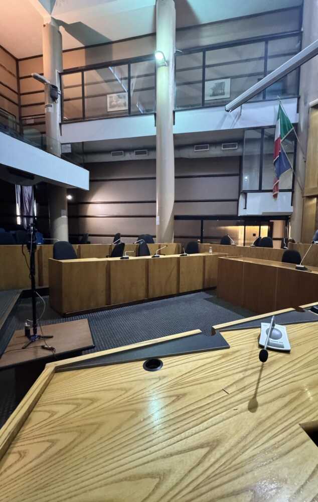 consiglio ladispoli banchi vuoti consiglio ladispoli banchi vuoti