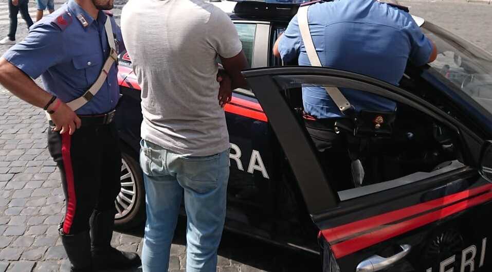 fermo straniero arresto Controlli dei Carabinieri (1)