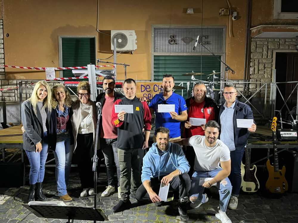 foto consegna tema carro ai rioni