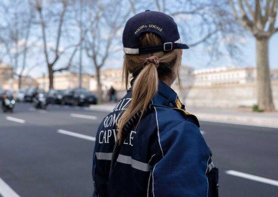vigilessa municipale roma capitale