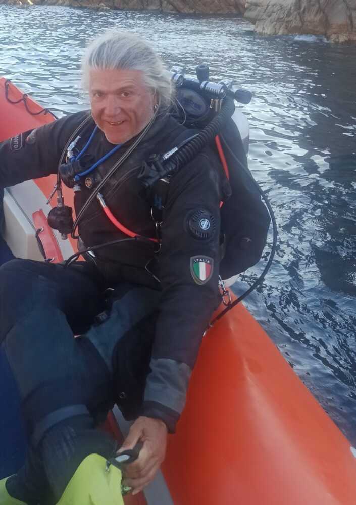Aleandro Anselmi di Fabrica di Roma, il dolore della Blue Shark Diving sub morto civitavecchia 3 Aleandro Anselmi di Fabrica di Roma, il dolore della Blue Shark Diving sub morto civitavecchia 2