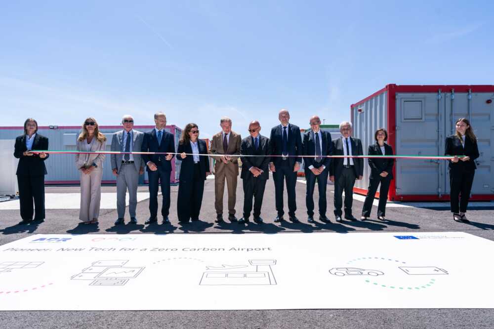 Foto taglio nastro Pioneer enel adr