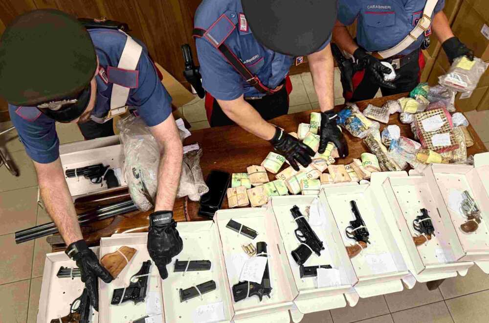 SAN PIETRO - L'operazione eseguita dai Carabinieri armi droga fucile (2)