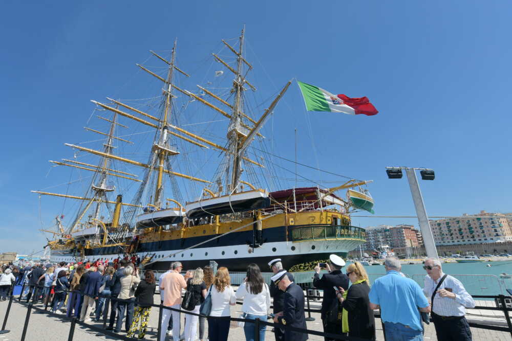 Tour Mediterraneo Vespucci - Villaggio IN Italia civitavecchia